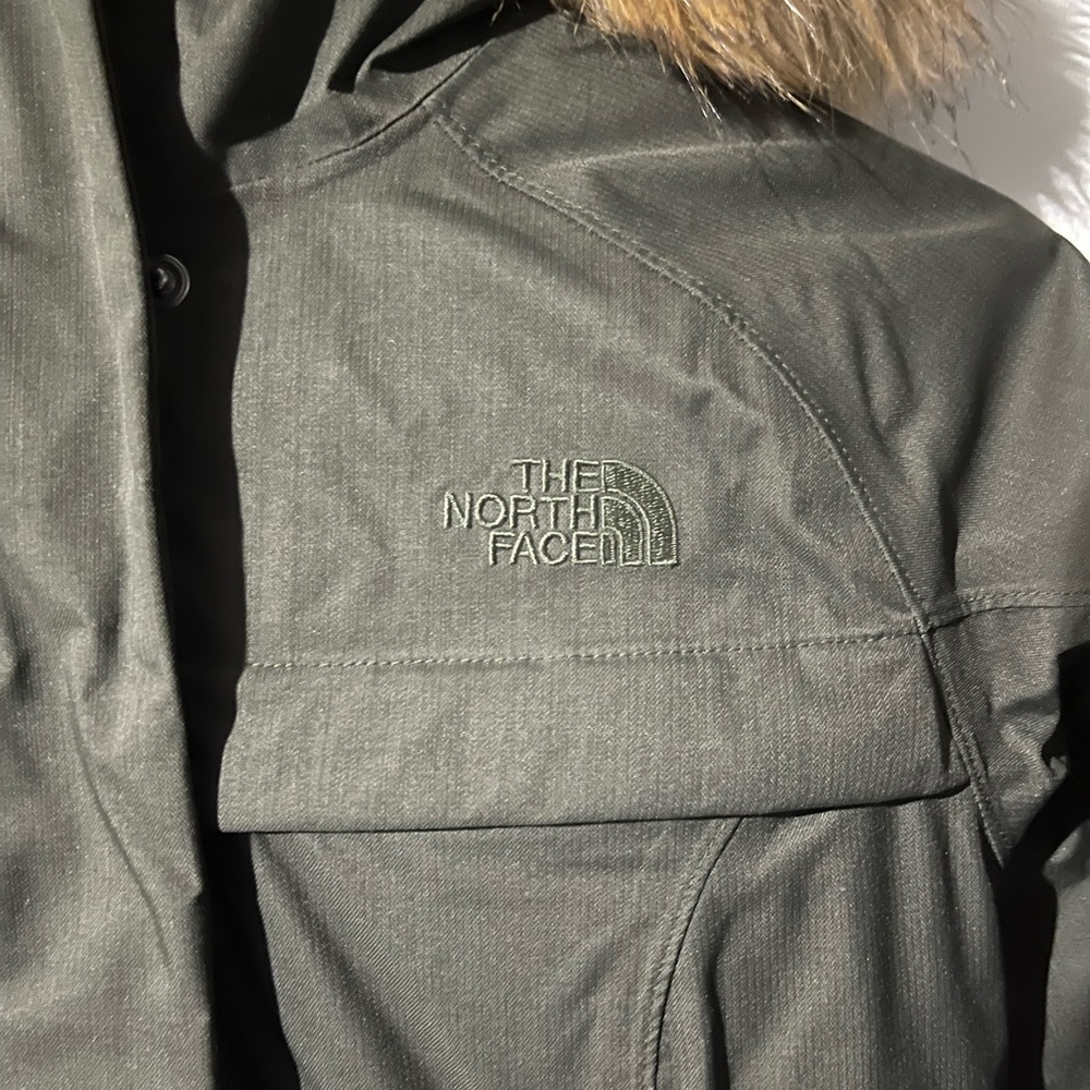 Women’s Arctic Parka - Picture 2 of 4